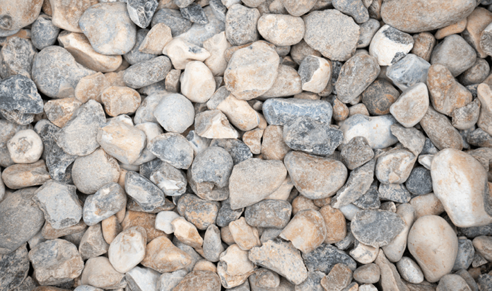 A natural flint shingle, graded from 4mm to 20mm, displayed dry.